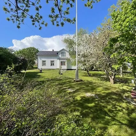 A Simple In An Old Farm *